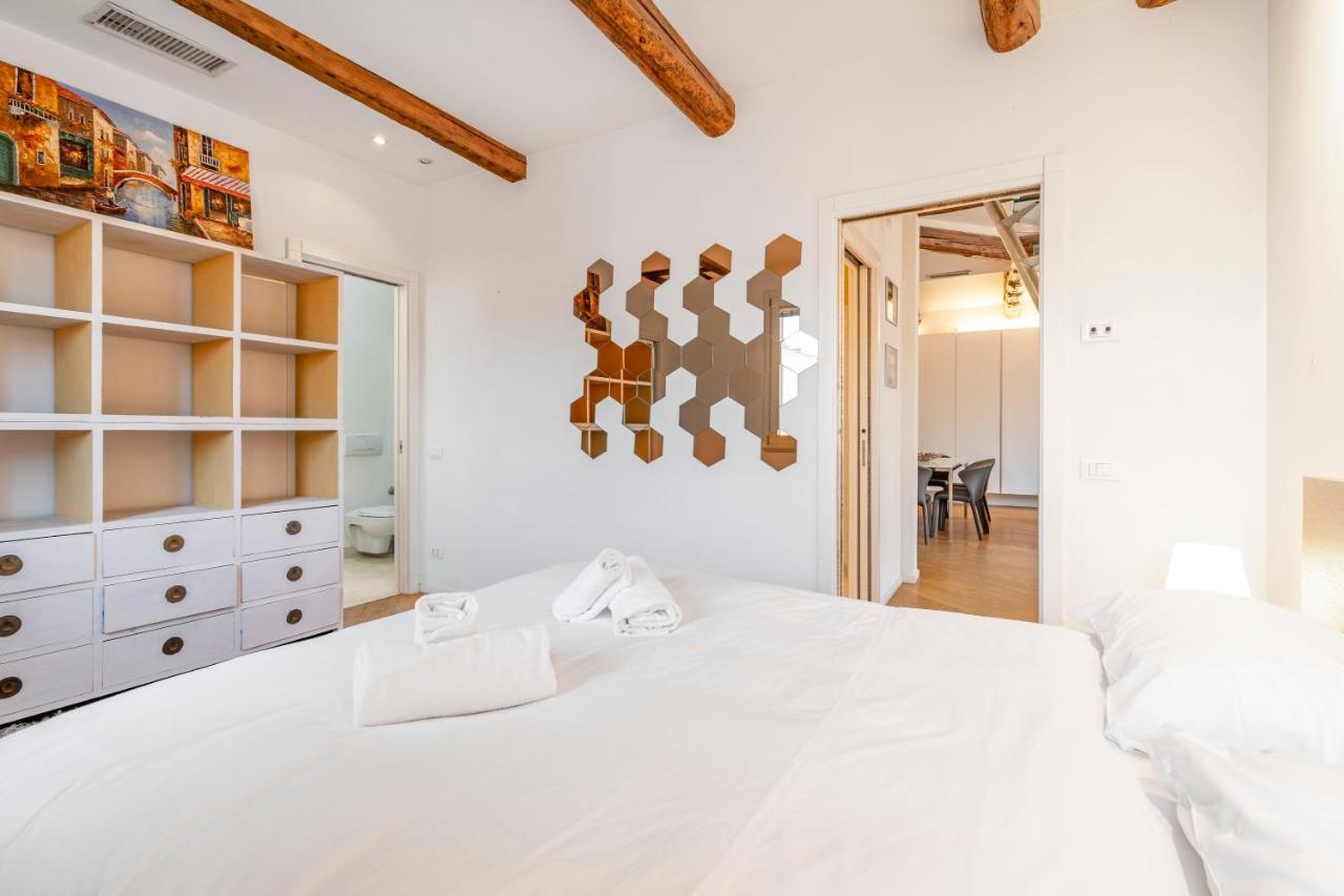 Apartment St. Mark Ca' Algi -apartment With Beautiful Roof Terrace